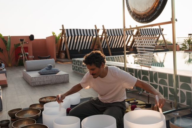 Manolis Zografakis - Sound bath at the Syntopia hotel in Rethymno